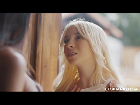 ❤️ Tyttö tulee kotiin muutamaa kuukautta myöhemmin ja päätyy syömään äitipuolensa pillua ❤️ Anaalivideo at us ❤